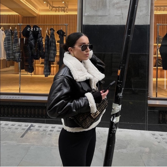 🔥LAST 1 LEFT!!🔥  ZARA NWT Bloggers Favorite Faux Leather Fleece Collar Jacket - Picture 12 of 16